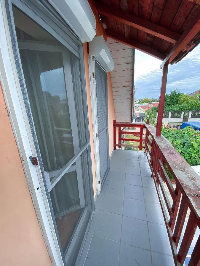 Cosy Bedroom For 2 With Balcony In A Family Villa Turnu Măgurele Exterior photo
