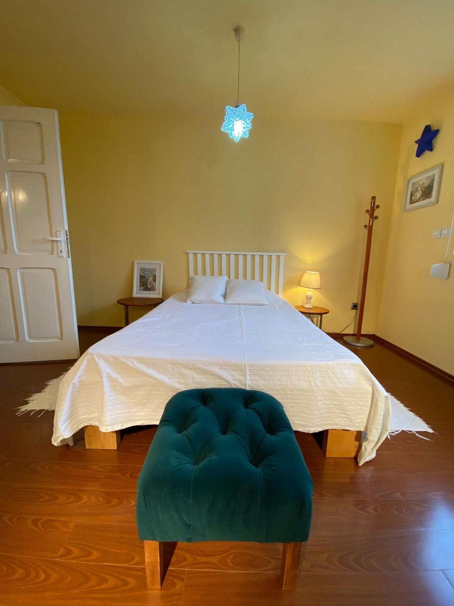 Cosy Bedroom For 2 With Balcony In A Family Villa Turnu Măgurele Exterior photo