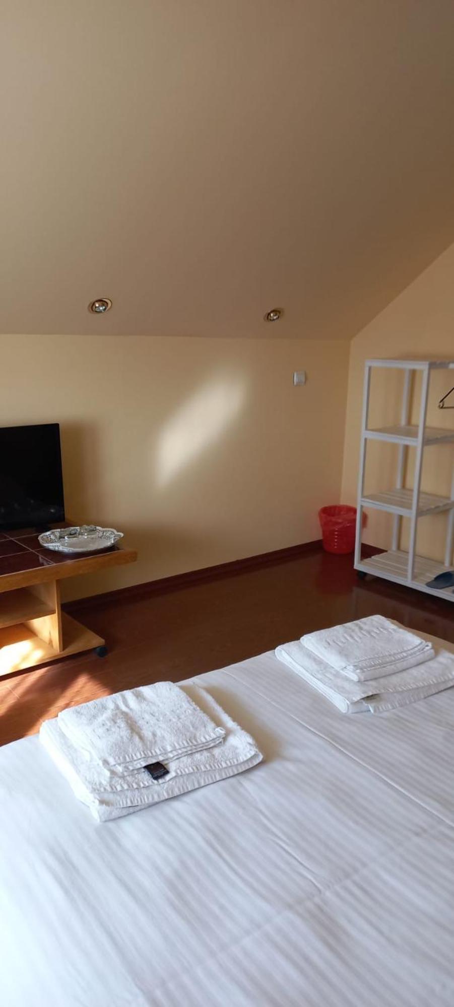Cosy Bedroom For 2 With Balcony In A Family Villa Turnu Măgurele Exterior photo